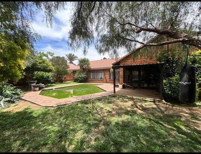 4 BEDROOM HOUSE FOR SALE IN SELCOURT